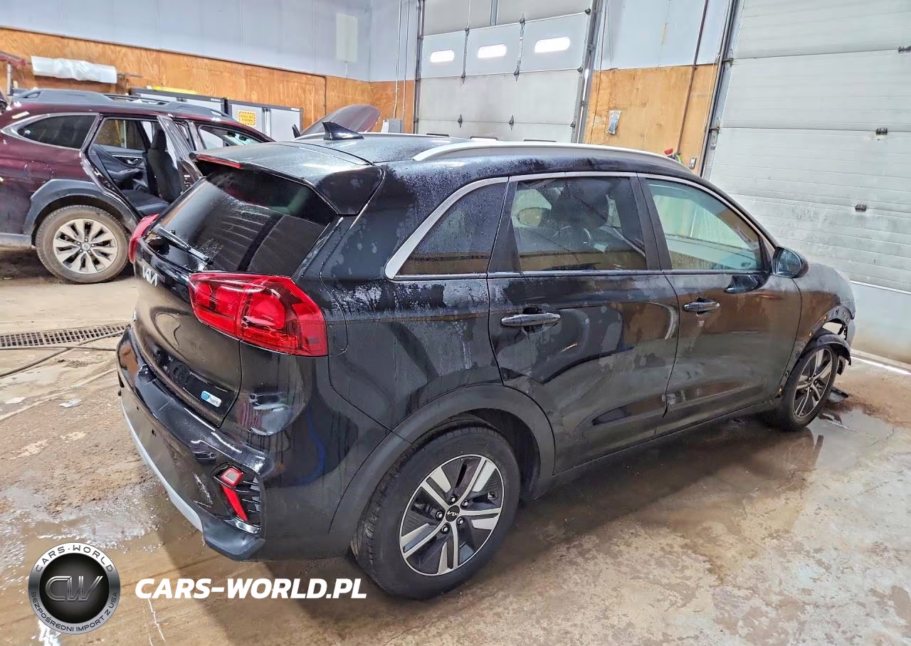 2022 Kia Niro Lxs Special Edition VIN:KNDCB3LC9N5549785 - 3