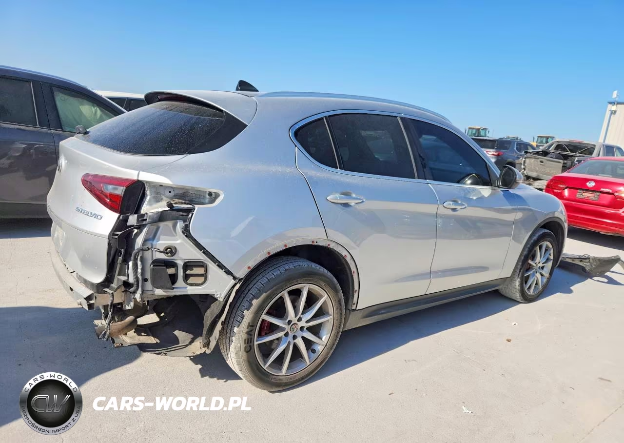 2018 Alfa Romeo Stelvio Ti VIN:ZASFAKBN0J7B81970 - 3