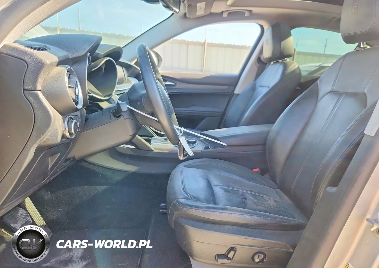 2018 Alfa Romeo Stelvio Ti VIN:ZASFAKBN0J7B81970 - 7