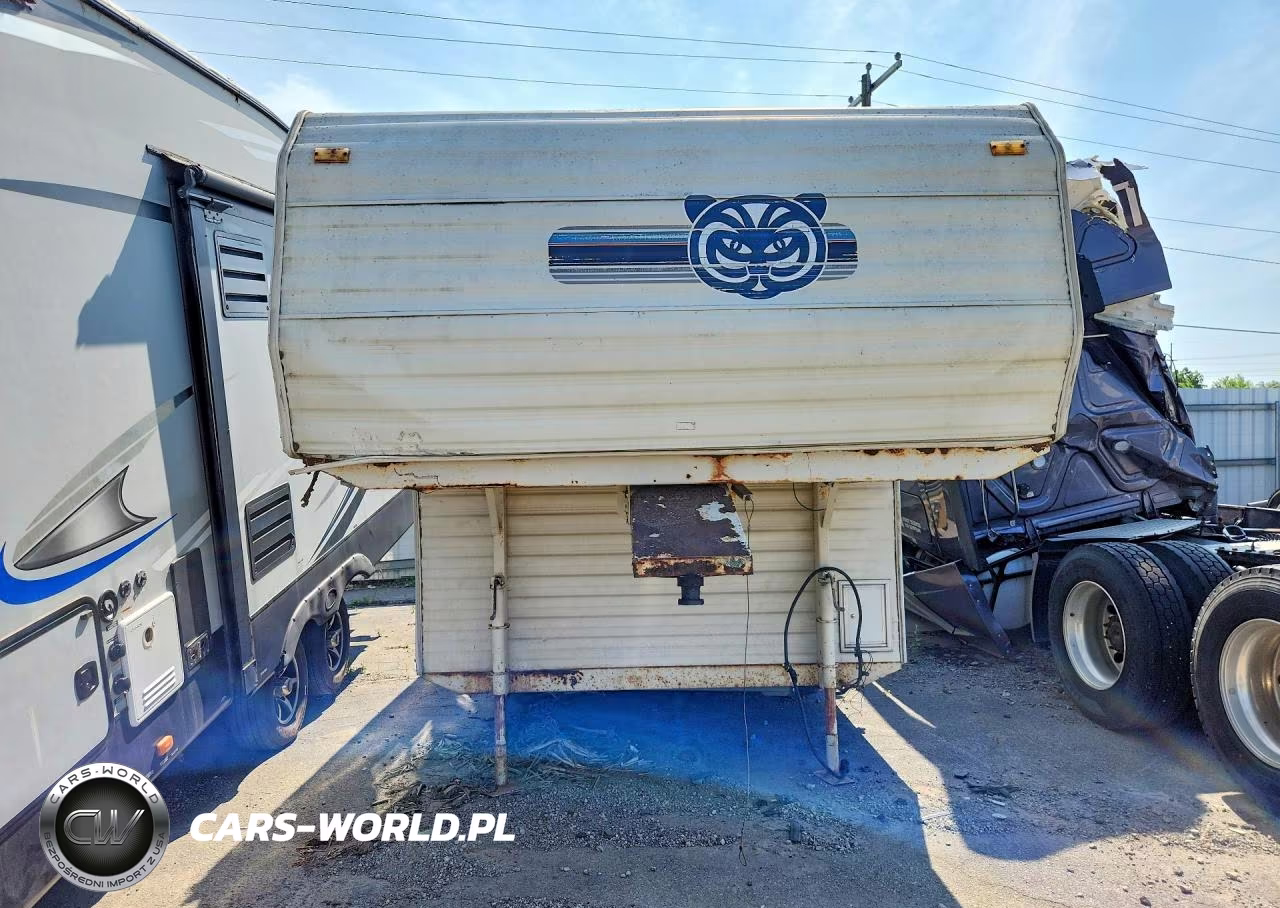 1989 Fleetwood Prowler Camper VIN:1EC5H2429K4236996 - 5