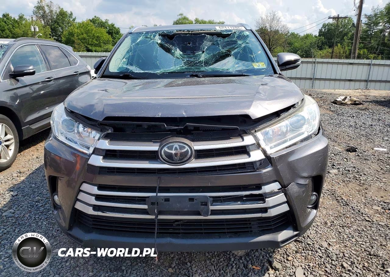 2019 Toyota Highlander Xle VIN:5TDJZRFH3KS574636 - 5