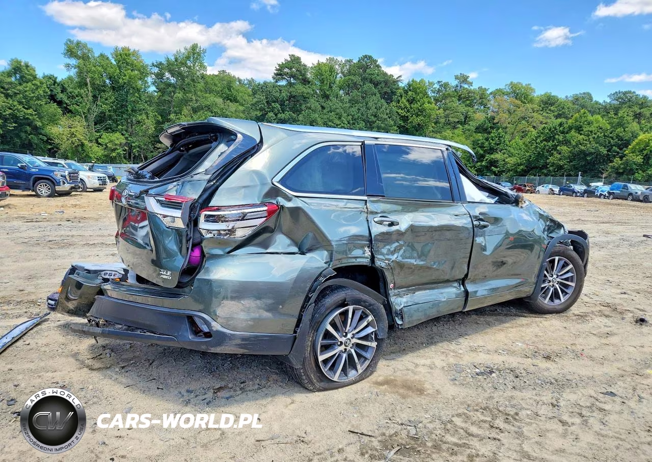 2017 Toyota Highlander Xle VIN:5TDJZRFH3HS371741 - 3