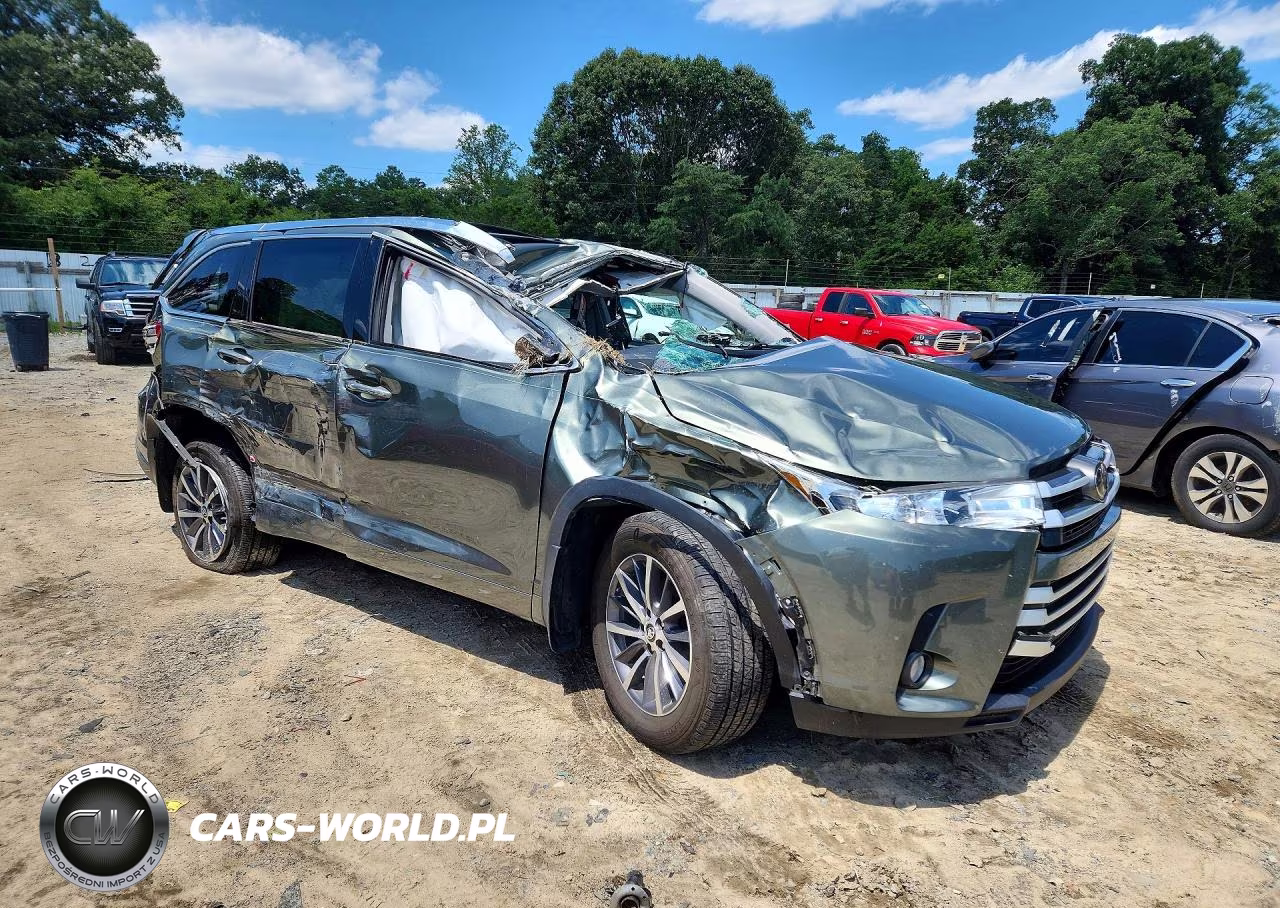 2017 Toyota Highlander Xle VIN:5TDJZRFH3HS371741 - 4