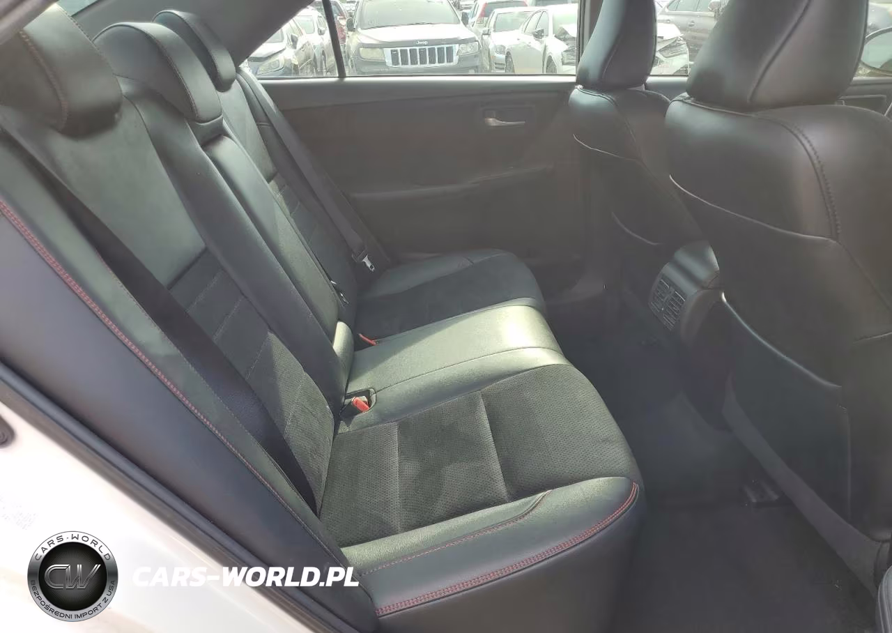 2015 Toyota Camry Le VIN:4T1BF1FK2FU945826 - 10