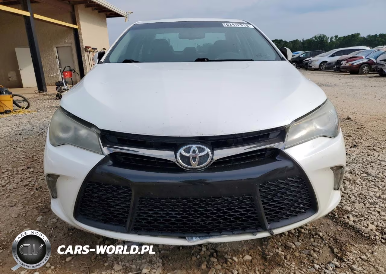 2015 Toyota Camry Le VIN:4T1BF1FK2FU945826 - 5