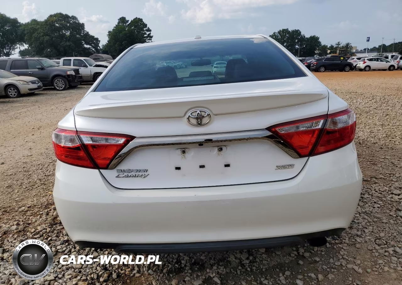 2015 Toyota Camry Le VIN:4T1BF1FK2FU945826 - 6