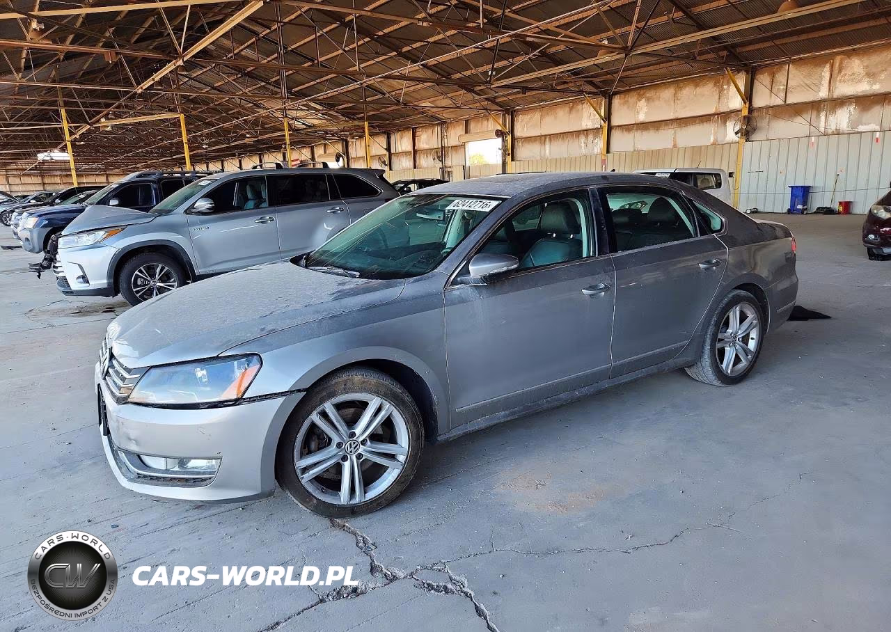 2012 Volkswagen Passat Sel – zdjęcie 1 z 12