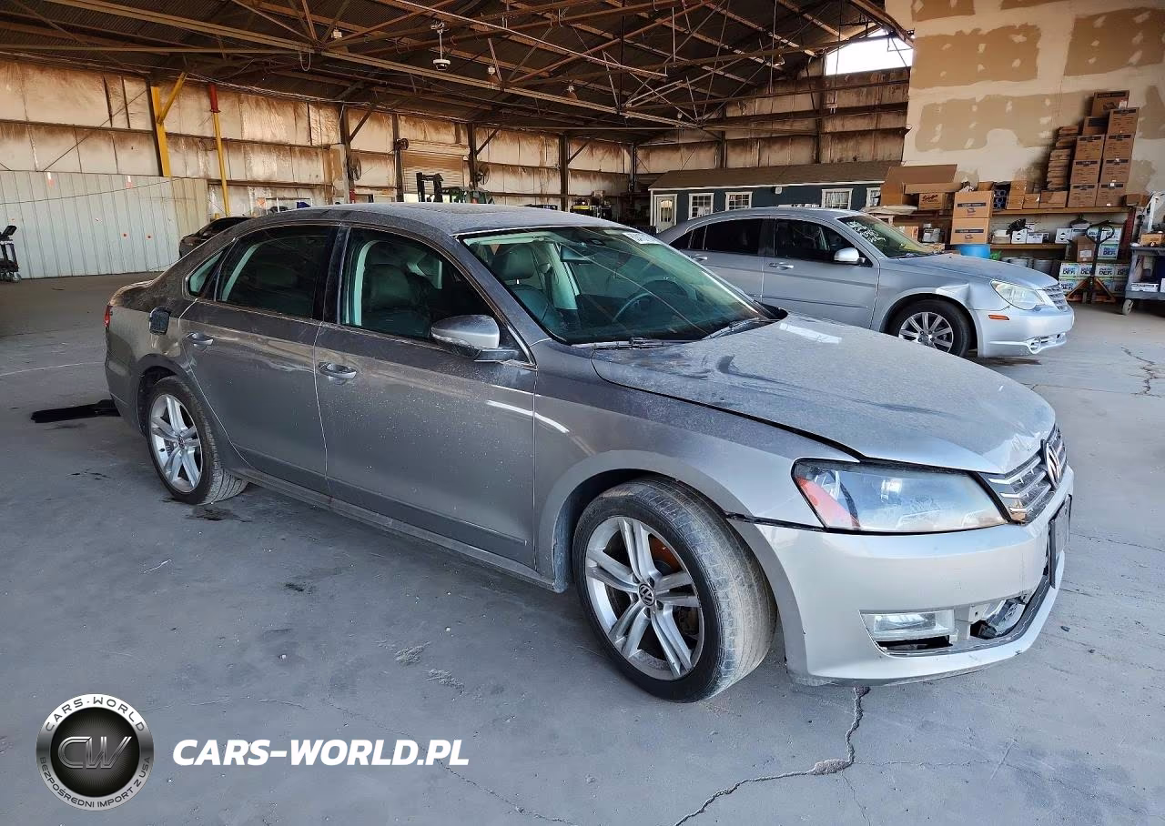 2012 Volkswagen Passat Sel VIN:1VWCM7A39CC104229 - 4