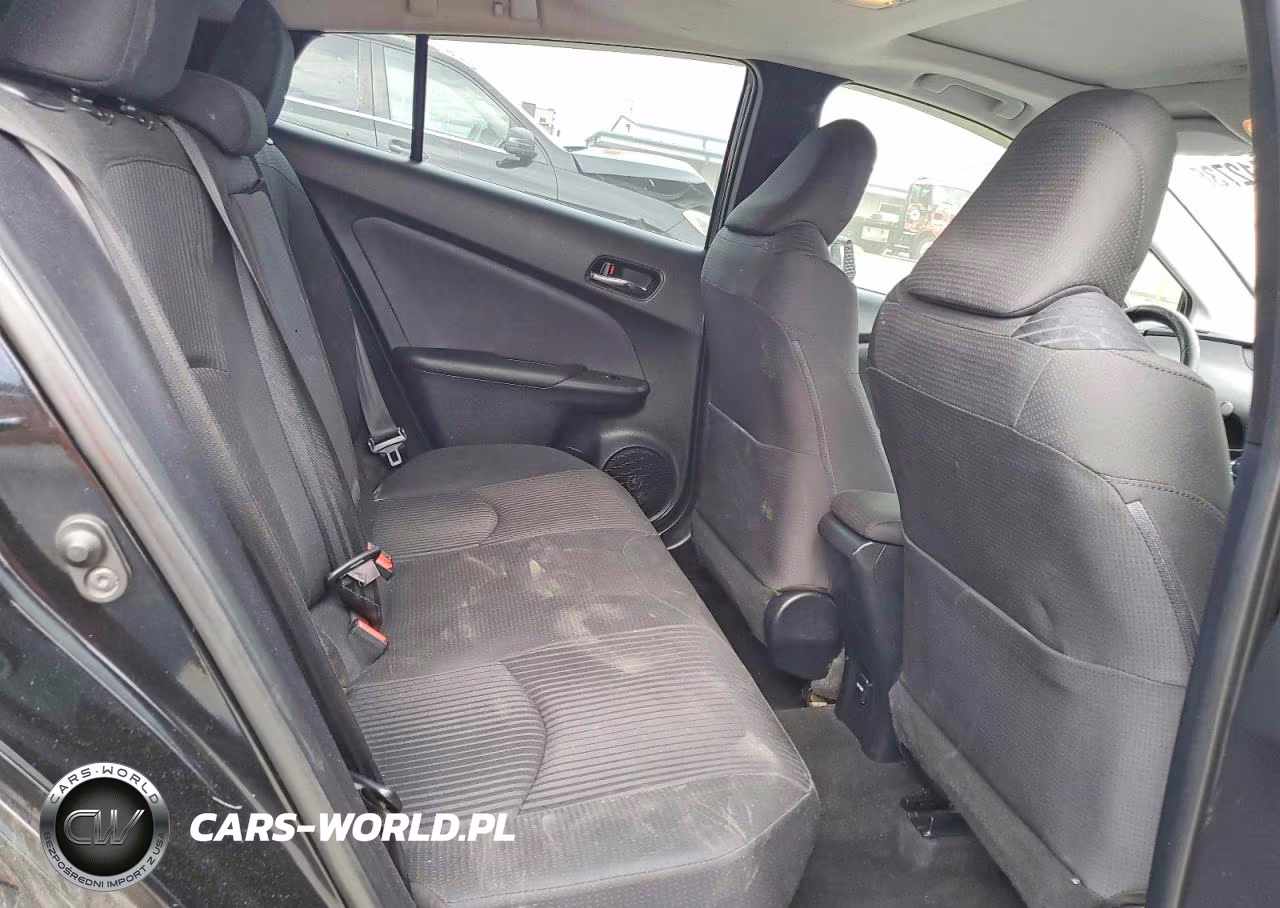 2016 Toyota Prius Three VIN:JTDKARFUXG3013268 - 11