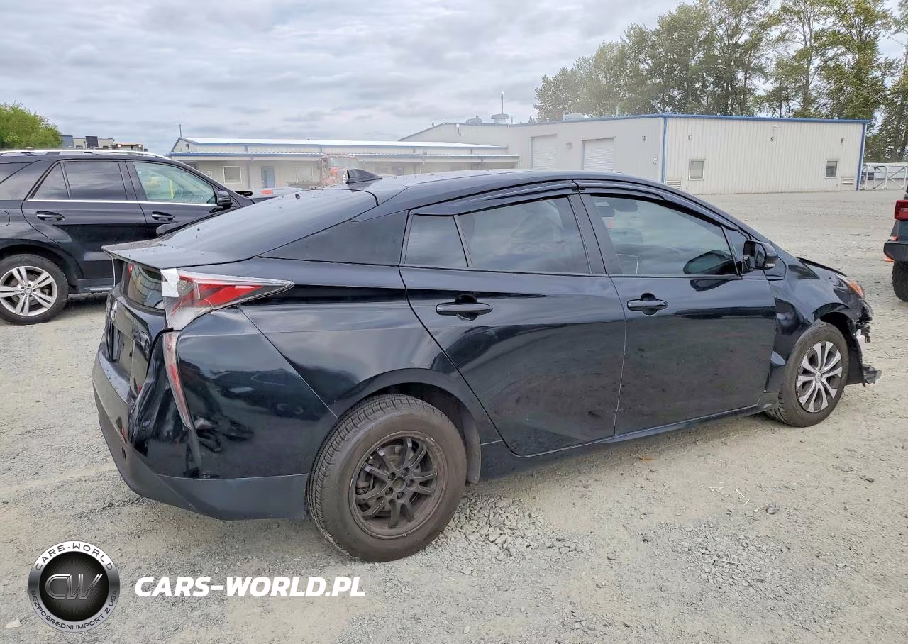 2016 Toyota Prius Three VIN:JTDKARFUXG3013268 - 3