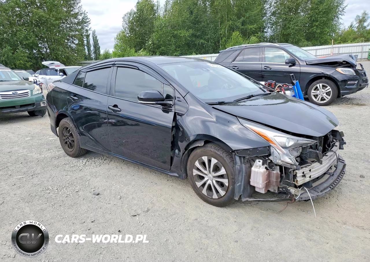2016 Toyota Prius Three VIN:JTDKARFUXG3013268 - 4