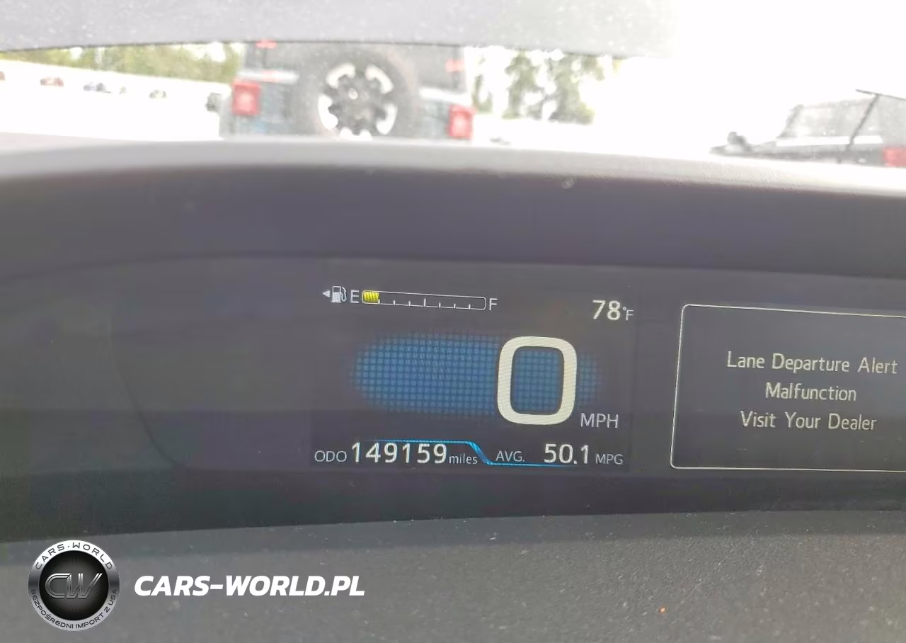 2016 Toyota Prius Three VIN:JTDKARFUXG3013268 - 9