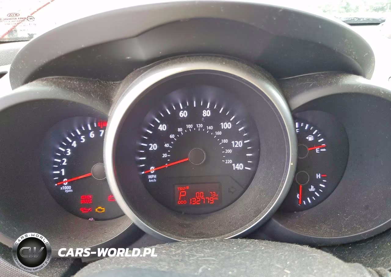 2013 Kia Soul + VIN:KNDJT2A60D7578171 - 9