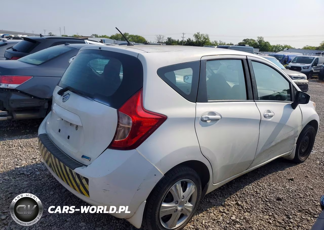 2016 Nissan Versa Note S Plus VIN:3N1CE2CP3GL399232 - 3