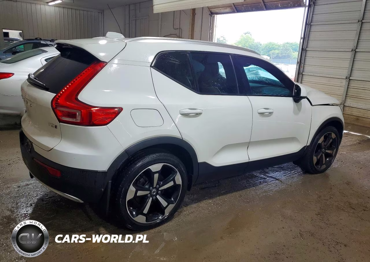 2019 Volvo Xc40 T5 Momentum VIN:YV4162XZ7K2019412 - 3