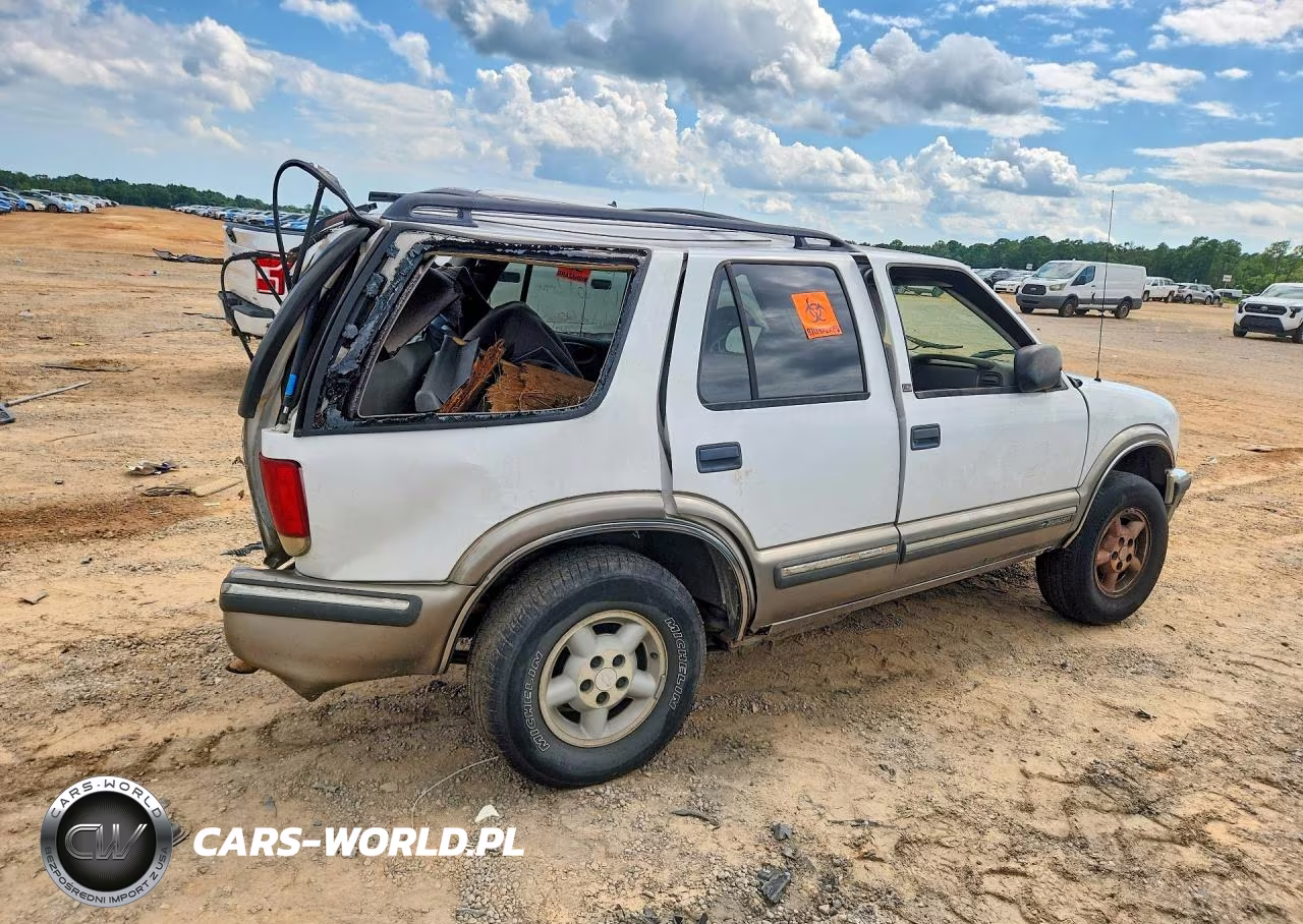 1999 Chevrolet Blazer VIN:1GNDT13W4X2136944 - 3