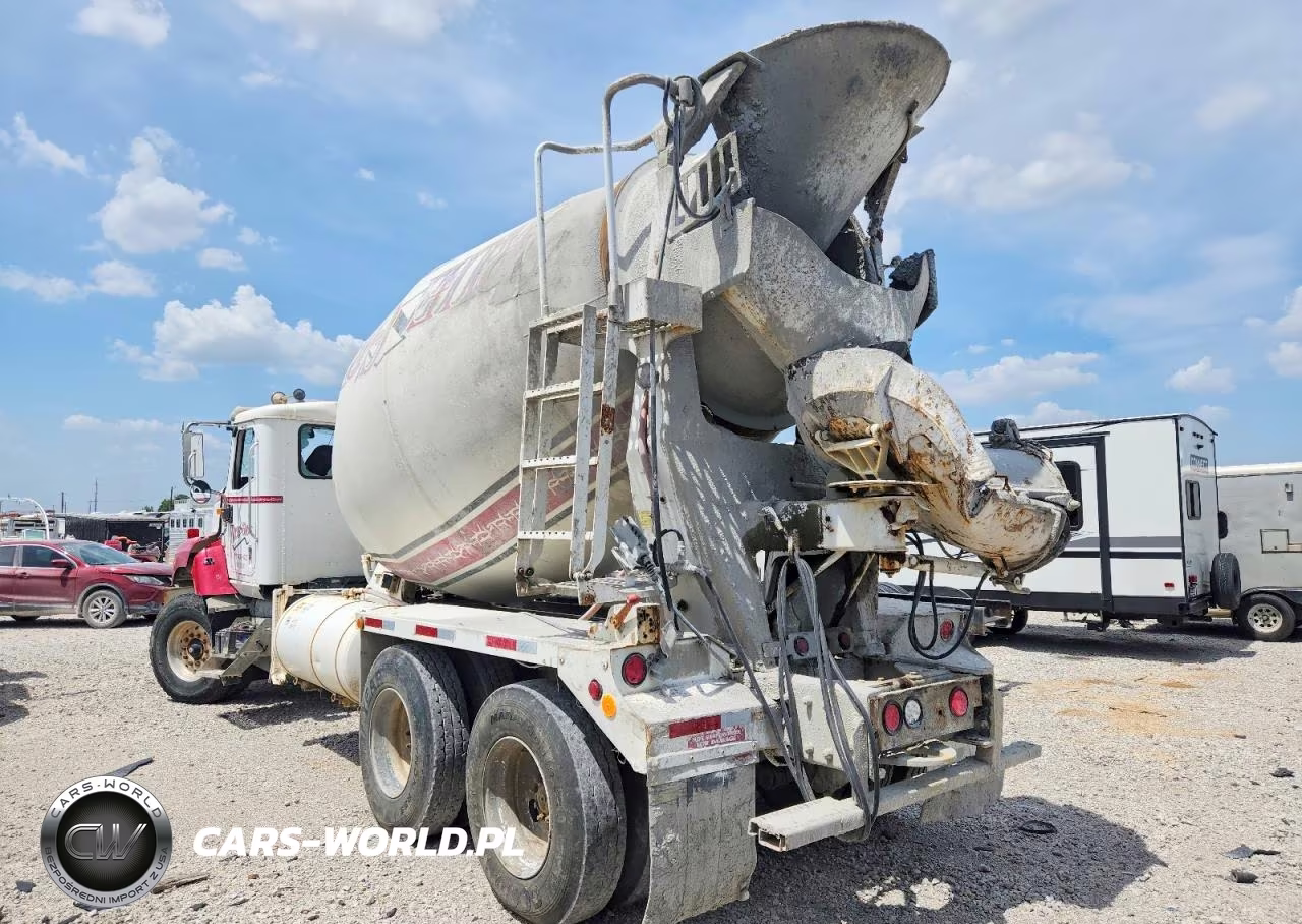 2008 International 5600I Ready Mix Truck VIN:1HTXHAHT18J630050 - 3