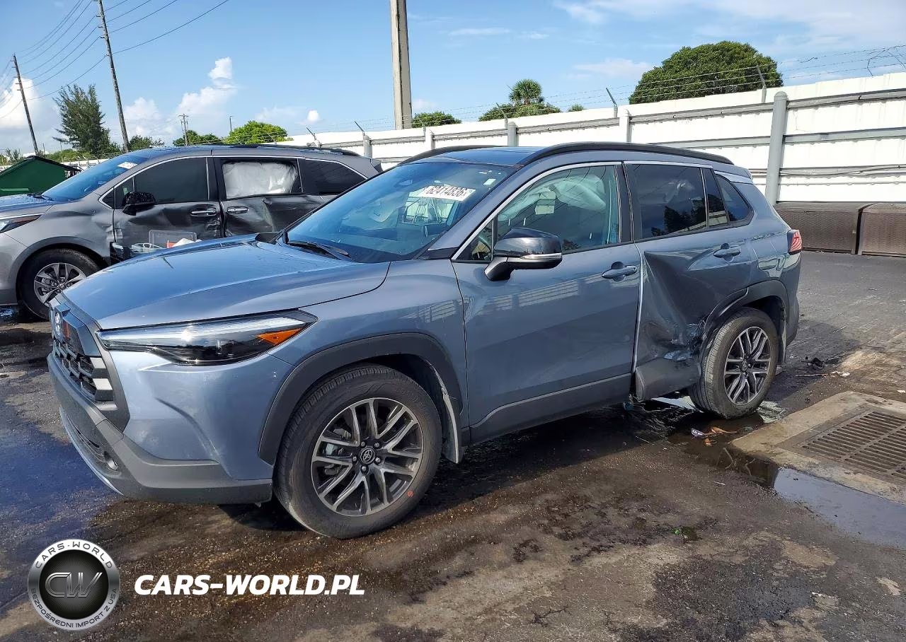 2026 Toyota Corolla Cross Xle VIN:7MUDAAAG5TV165033 - 1