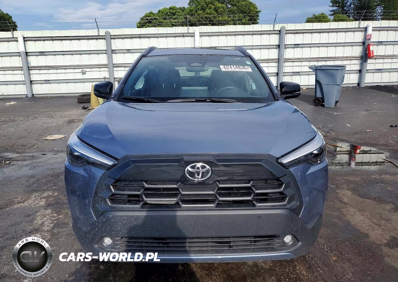 2026 Toyota Corolla Cross Xle VIN:7MUDAAAG5TV165033 - 5