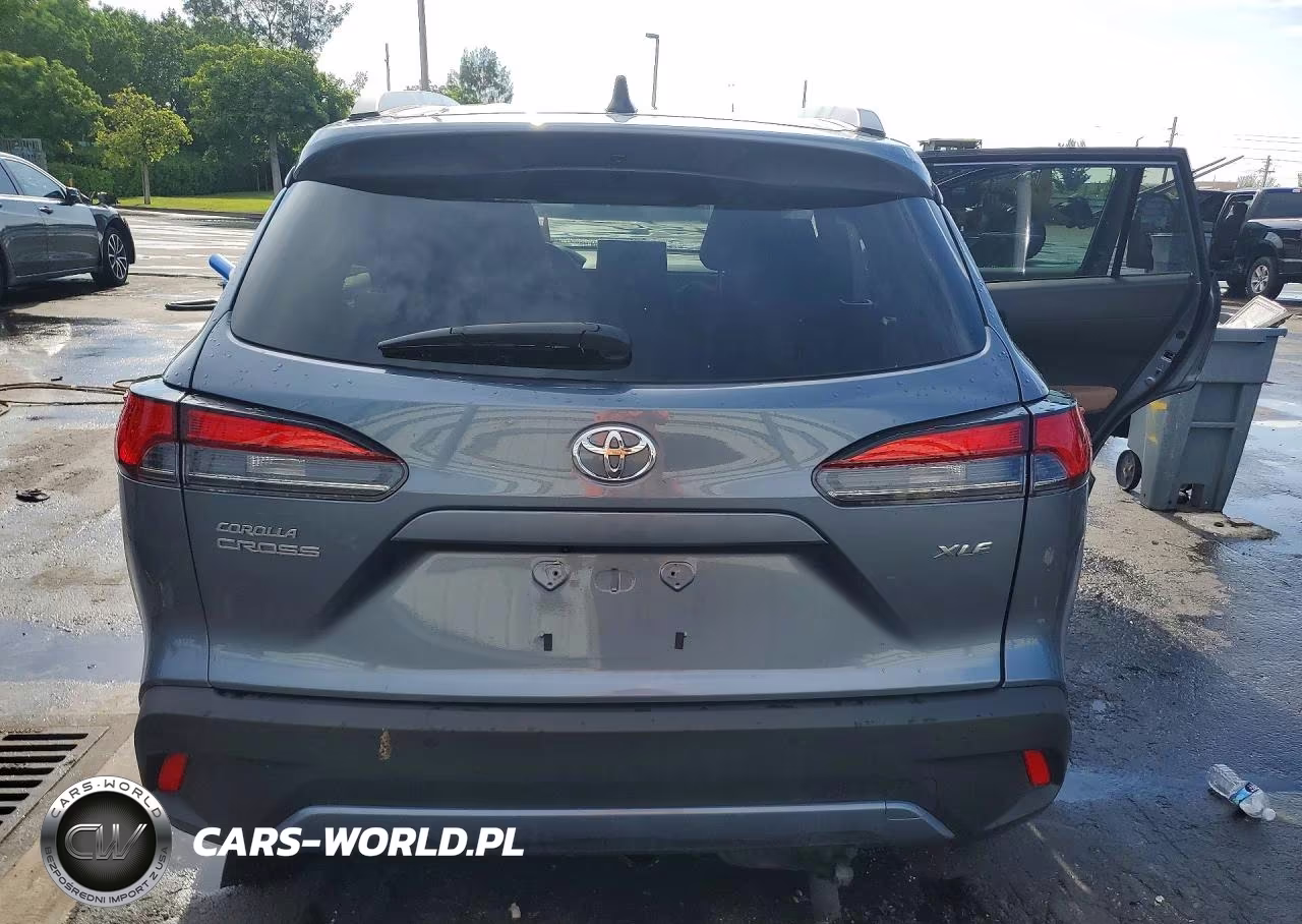 2026 Toyota Corolla Cross Xle VIN:7MUDAAAG5TV165033 - 6