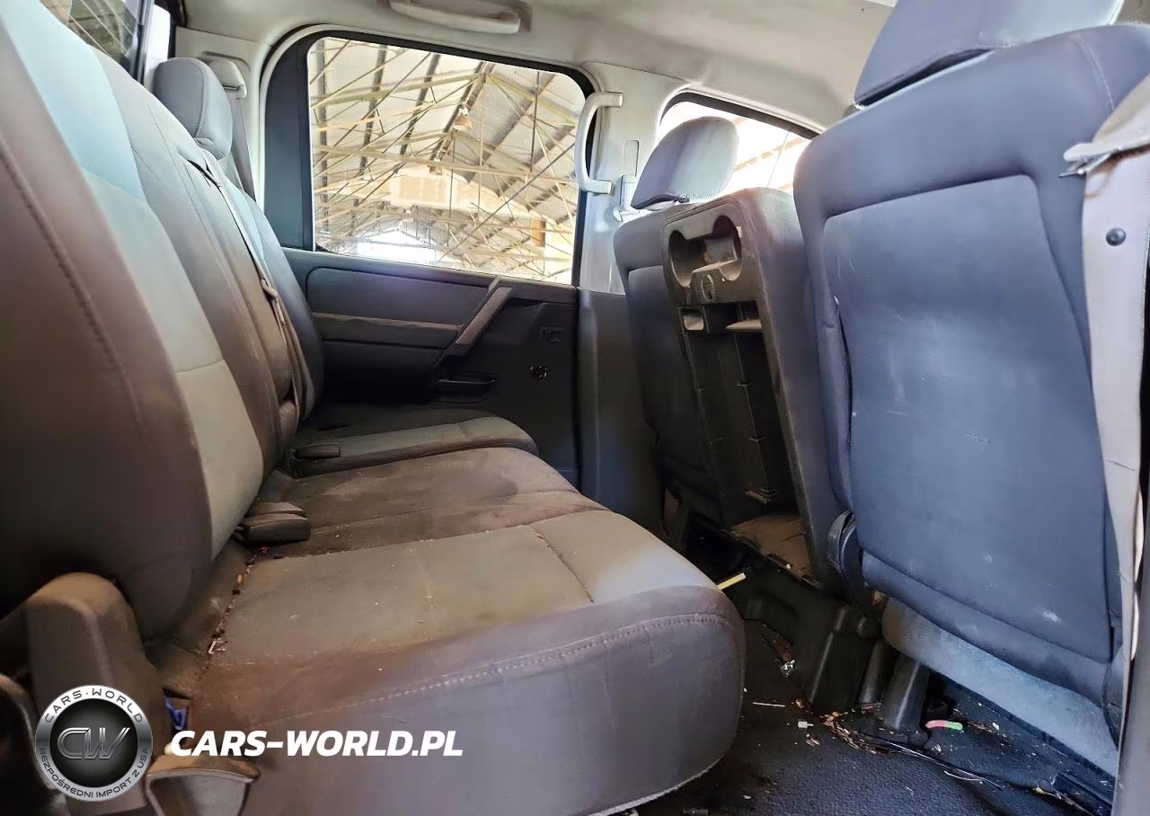 2005 Nissan Titan Xe VIN:1N6AA07A35N558285 - 10