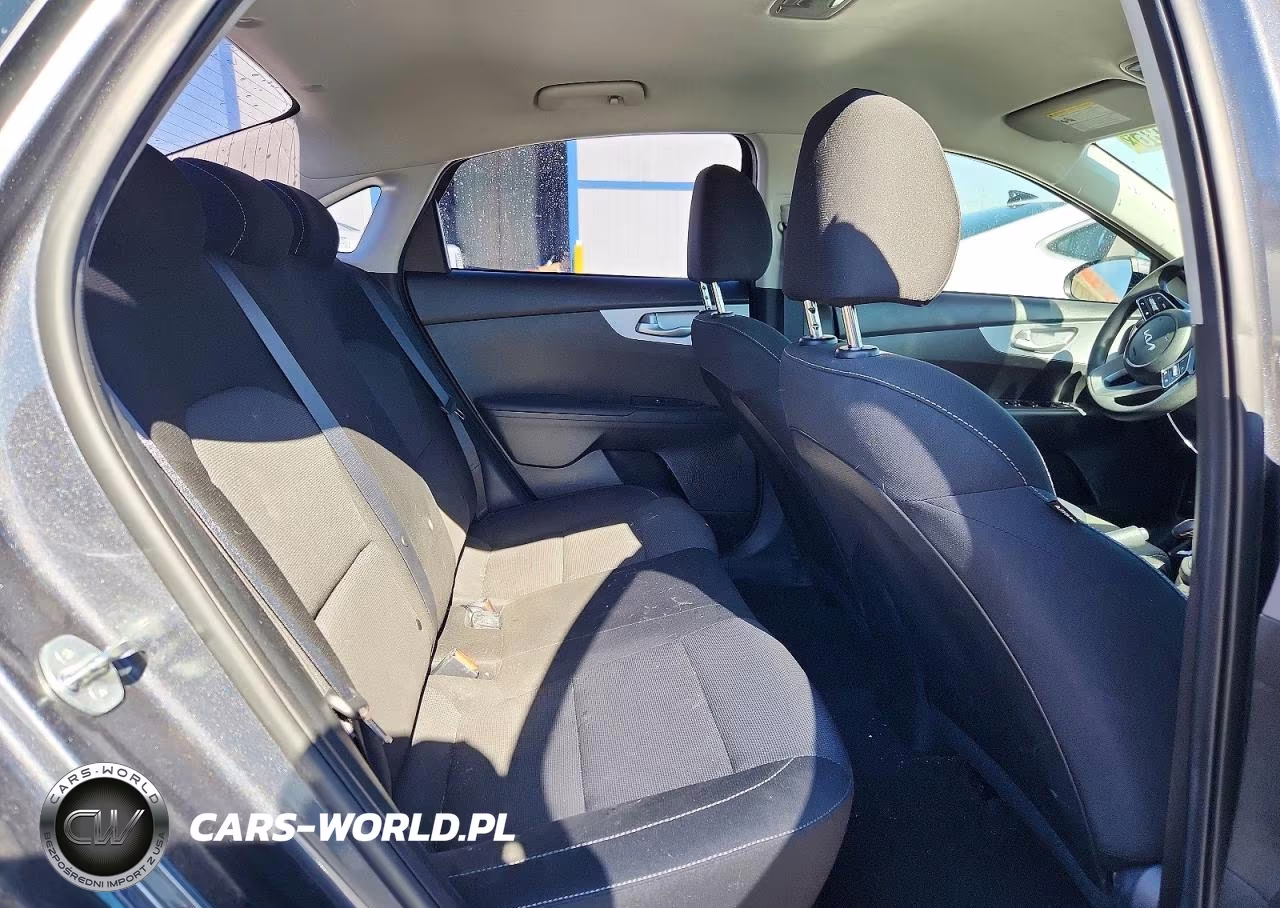 2024 Kia Forte Lx VIN:3KPF24AD5RE697540 - 10