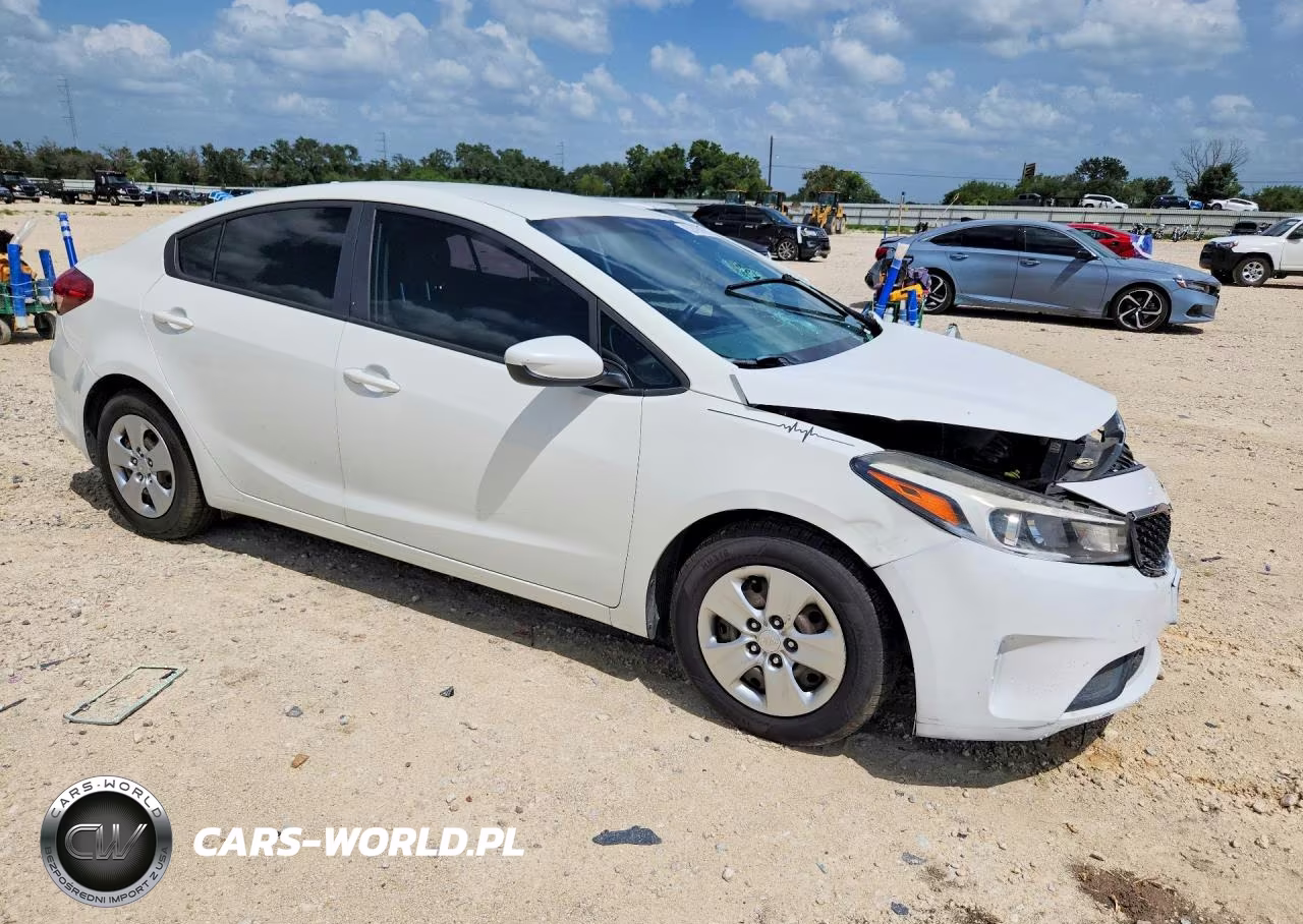 2017 Kia Forte Lx VIN:3KPFK4A77HE076213 - 4