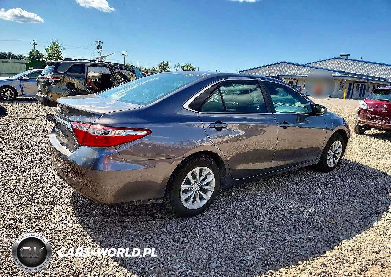 2017 Toyota Camry Le VIN:4T1BF1FK8HU694863 - 3