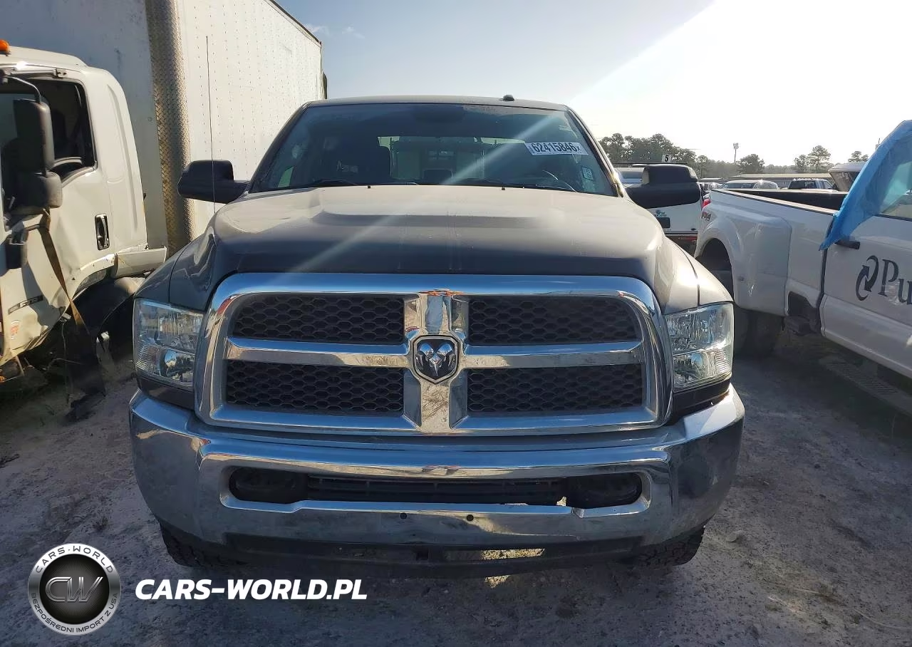 2018 Ram 2500 St VIN:3C6UR5HJ6JG380614 - 5