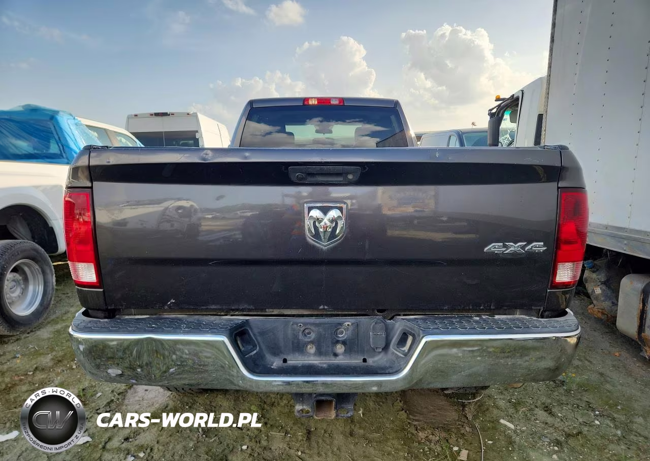 2018 Ram 2500 St VIN:3C6UR5HJ6JG380614 - 6