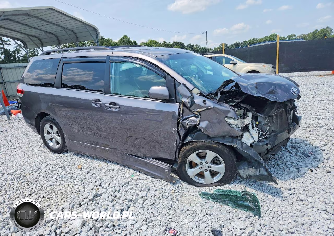 2011 Toyota Sienna Le VIN:5TDKK3DC2BS041397 - 4