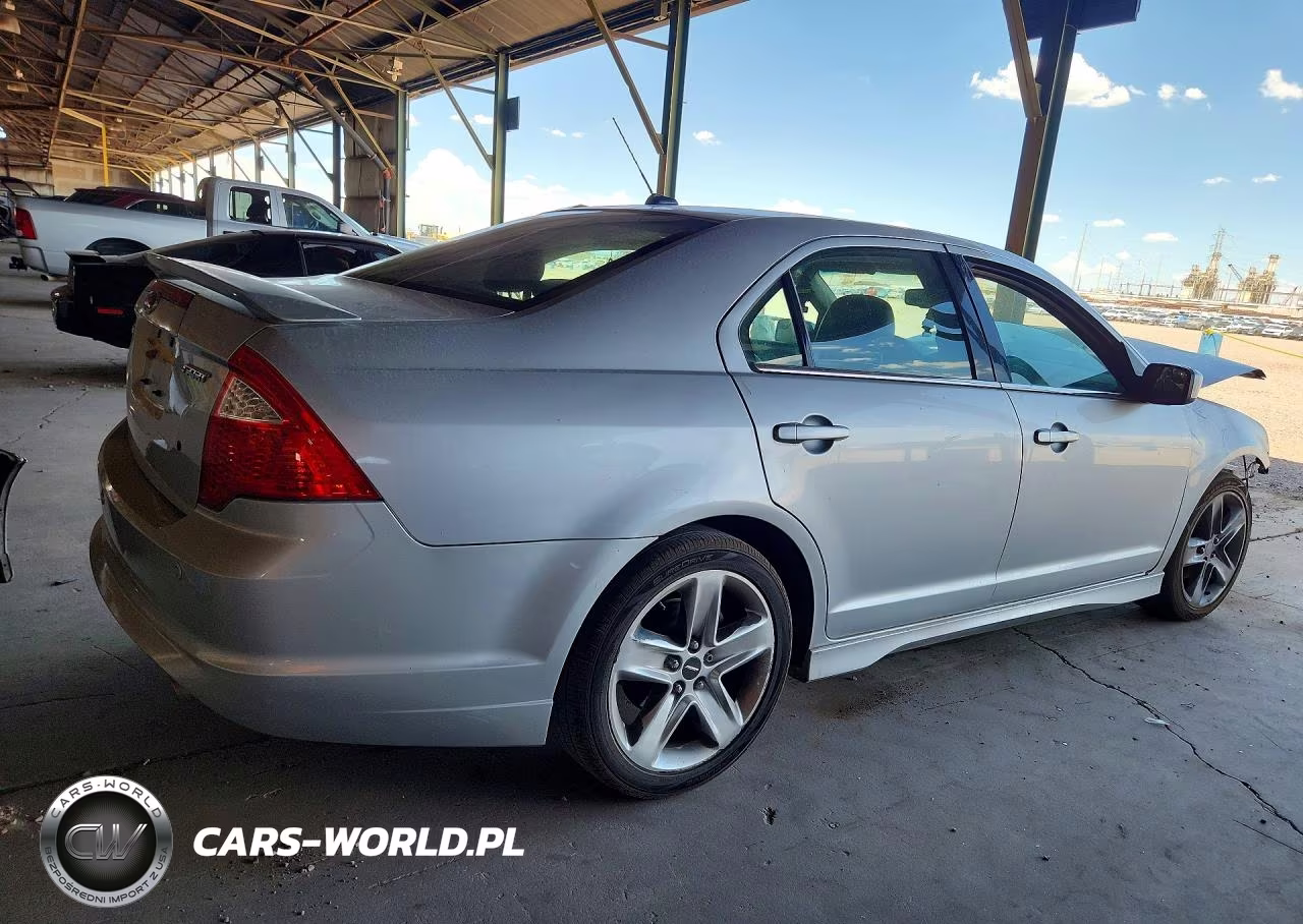 2011 Ford Fusion Sport VIN:3FAHP0KC6BR121341 - 3