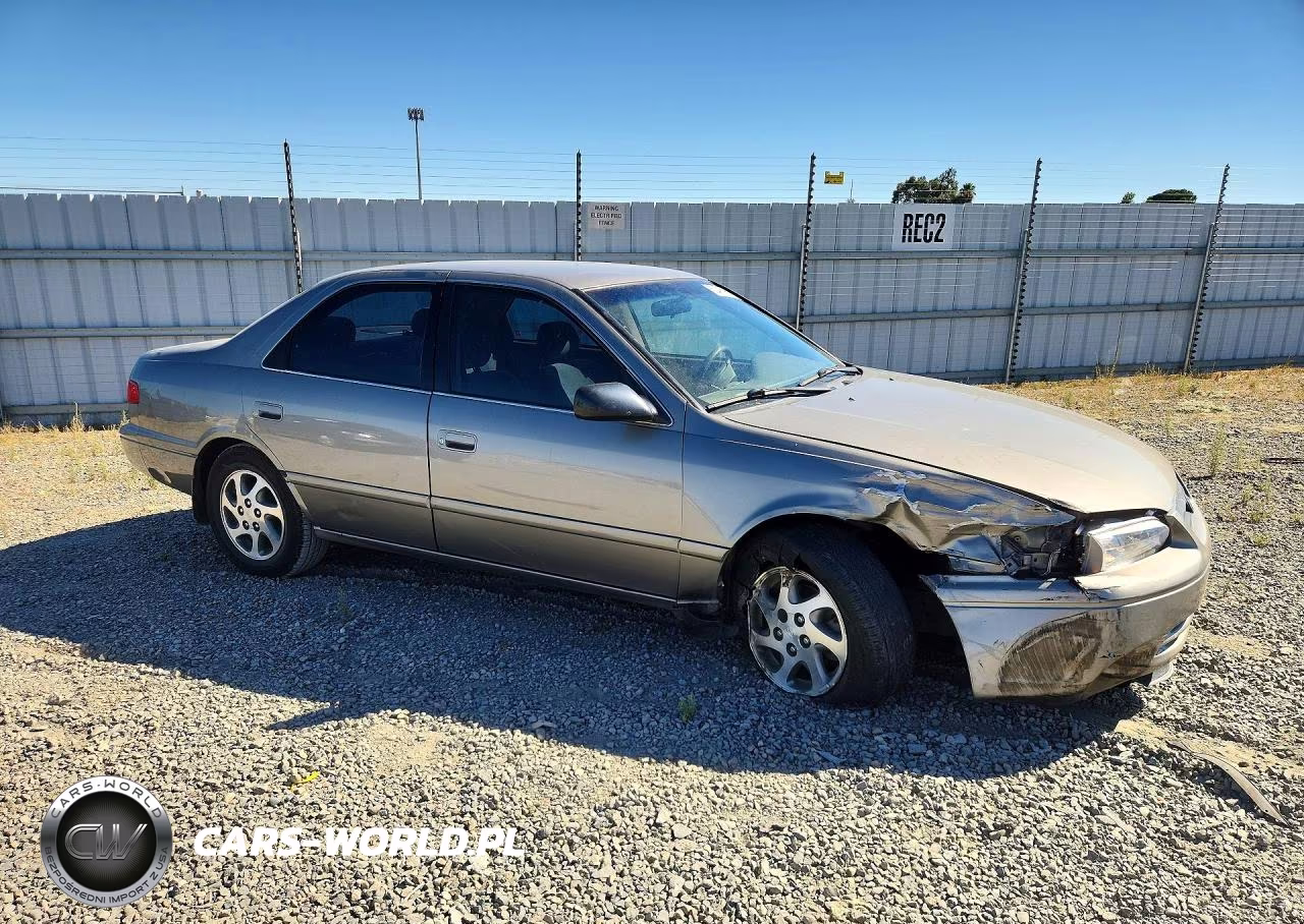 2000 Toyota Camry Le V6 VIN:4T1BF22K6YU112044 - 4