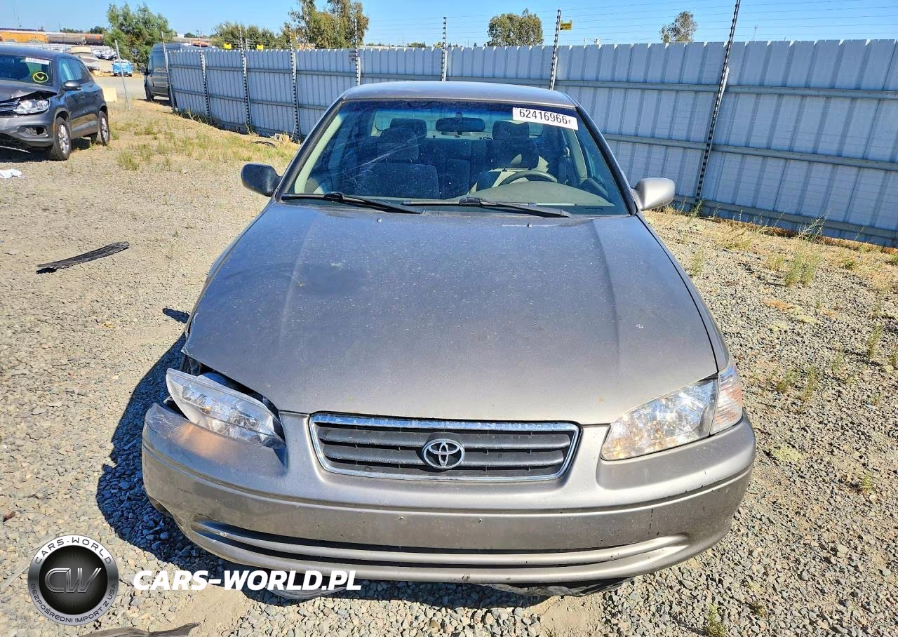 2000 Toyota Camry Le V6 VIN:4T1BF22K6YU112044 - 5