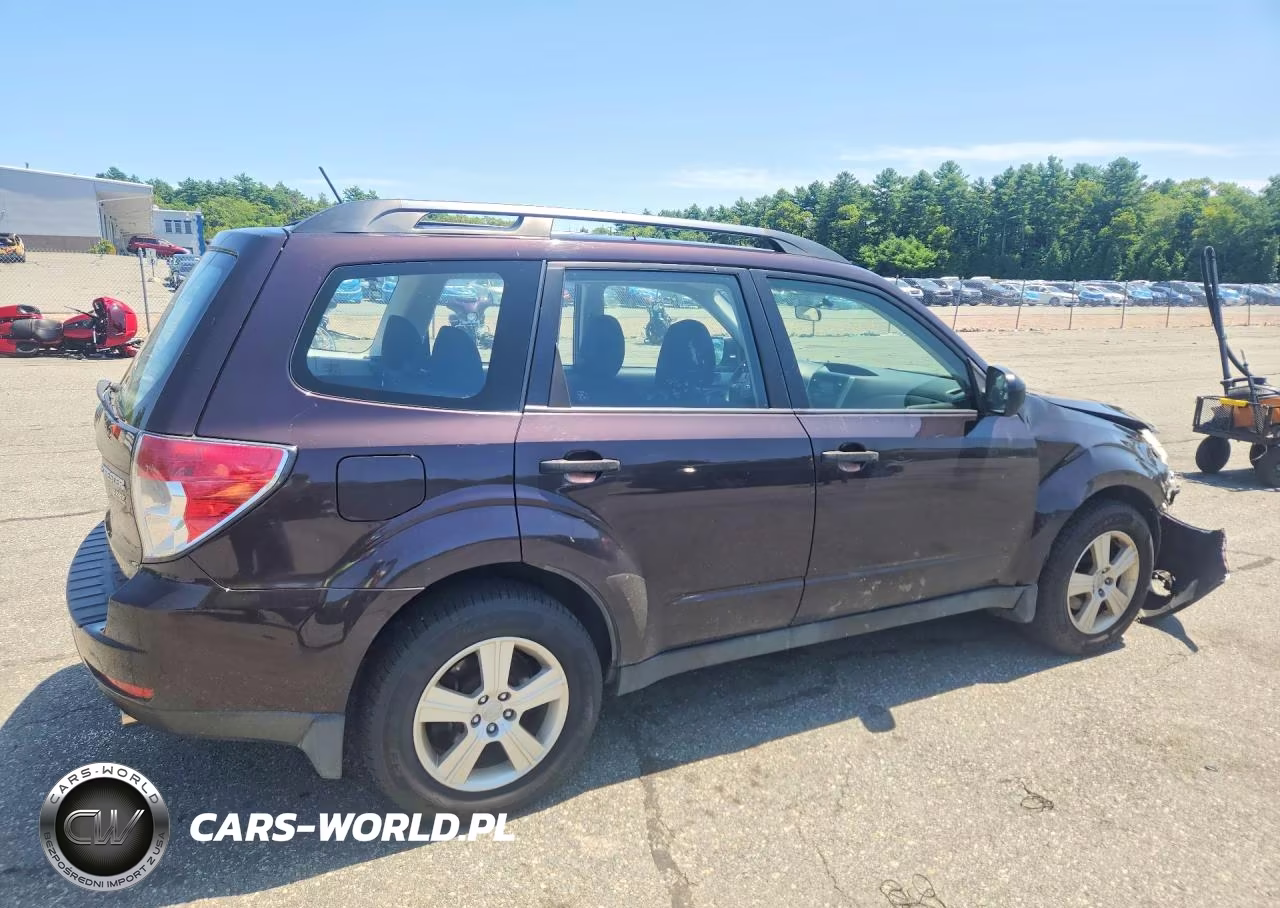 2013 Subaru Forester 2.5X VIN:JF2SHABC0DH445720 - 3