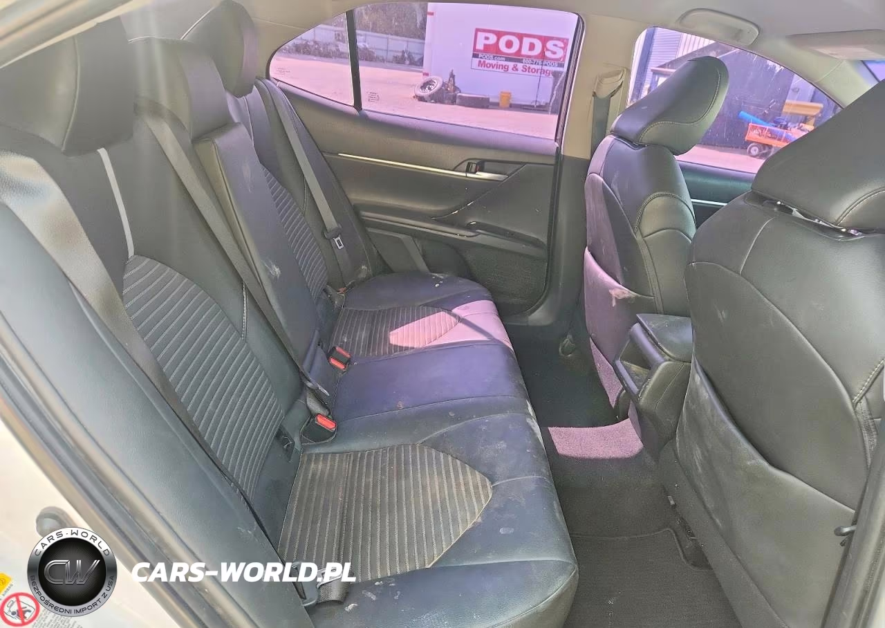2018 Toyota Camry Se VIN:4T1B11HK7JU073938 - 10