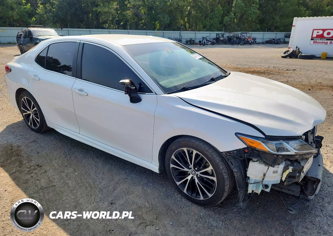 2018 Toyota Camry Se VIN:4T1B11HK7JU073938 - 4