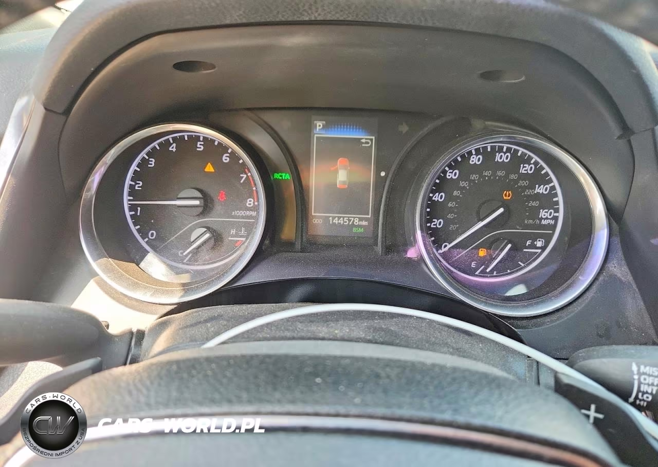 2018 Toyota Camry Se VIN:4T1B11HK7JU073938 - 9