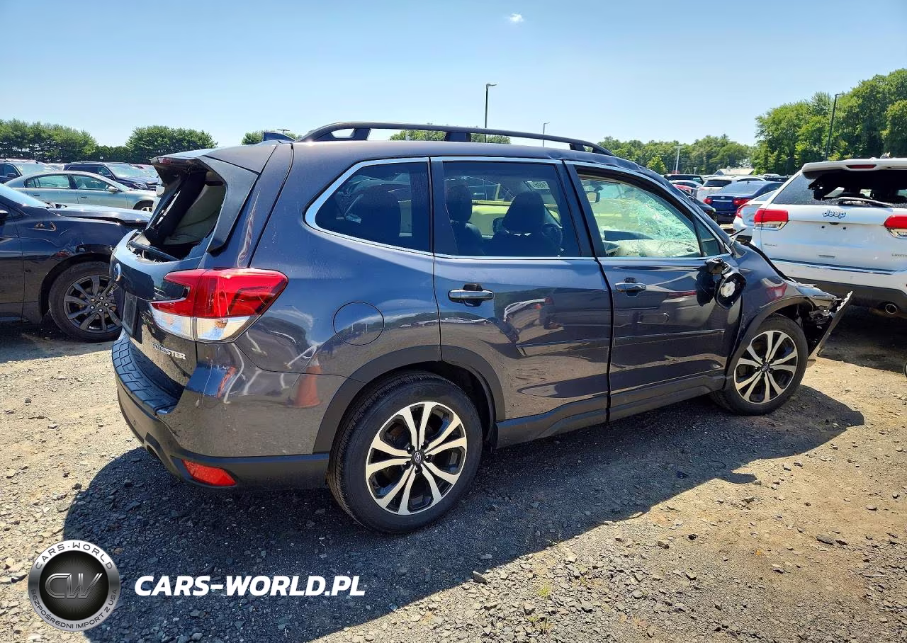2023 Subaru Forester Limited VIN:JF2SKAPCXPH537433 - 3