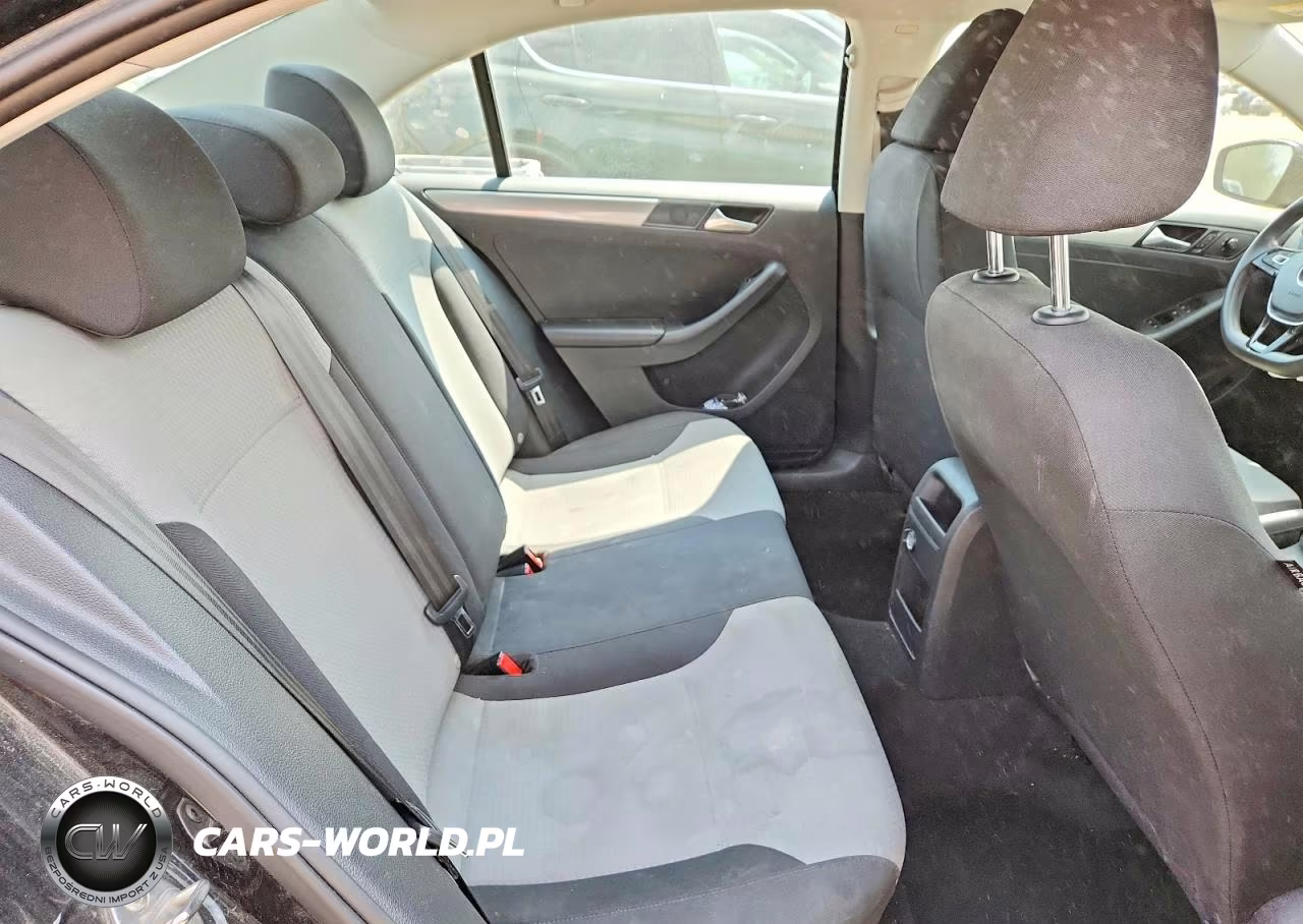 2018 Volkswagen Jetta S VIN:3VW2B7AJ7JM248132 - 10