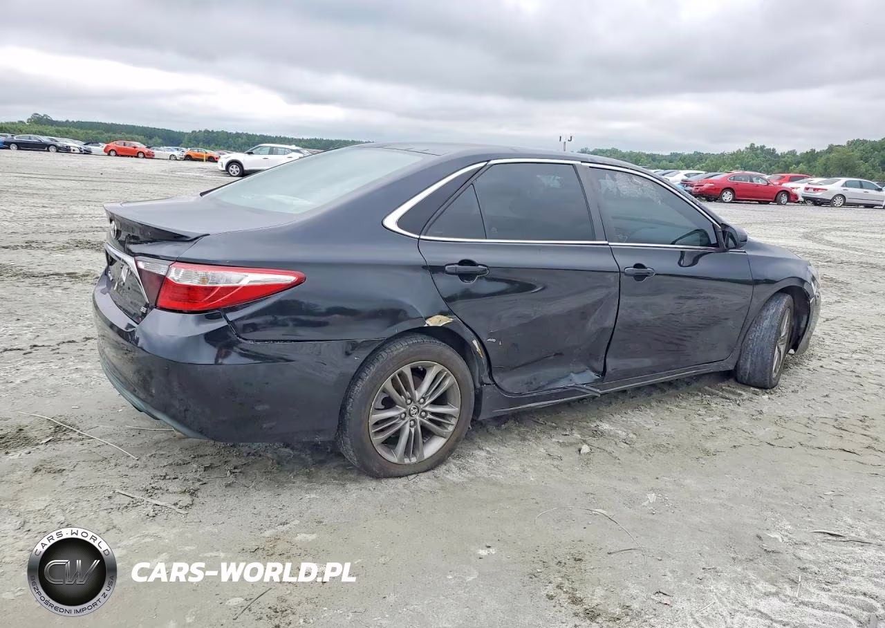 2017 Toyota Camry Se VIN:4T1BF1FK2HU682885 - 3