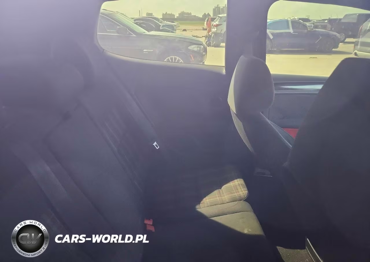 2012 Volkswagen Gti VIN:WVWFV7AJ3CW307613 - 10
