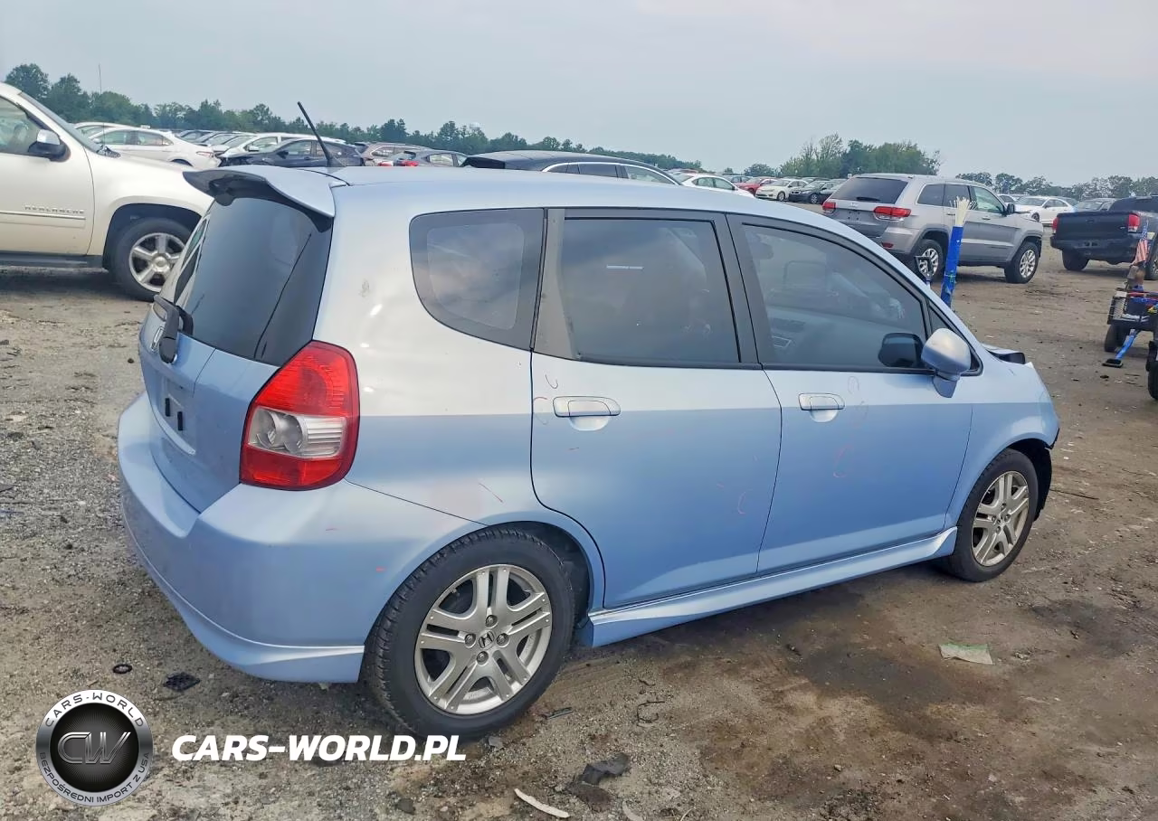 2008 Honda Fit Sport VIN:JHMGD38618S057397 - 3