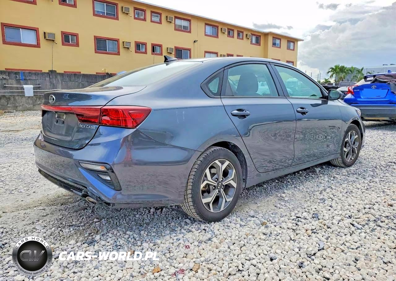 2020 Kia Forte Lxs VIN:3KPF24AD4LE185887 - 3