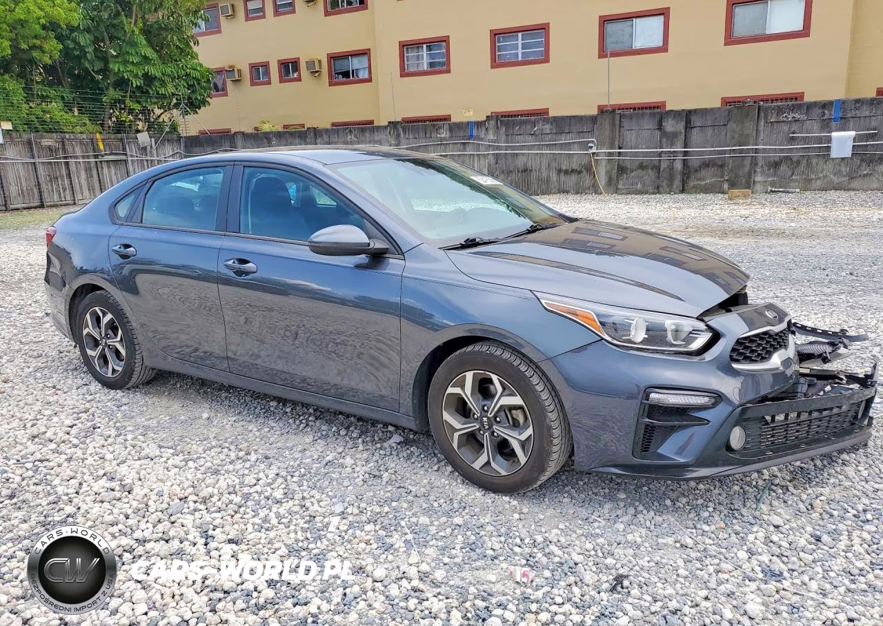 2020 Kia Forte Lxs VIN:3KPF24AD4LE185887 - 4