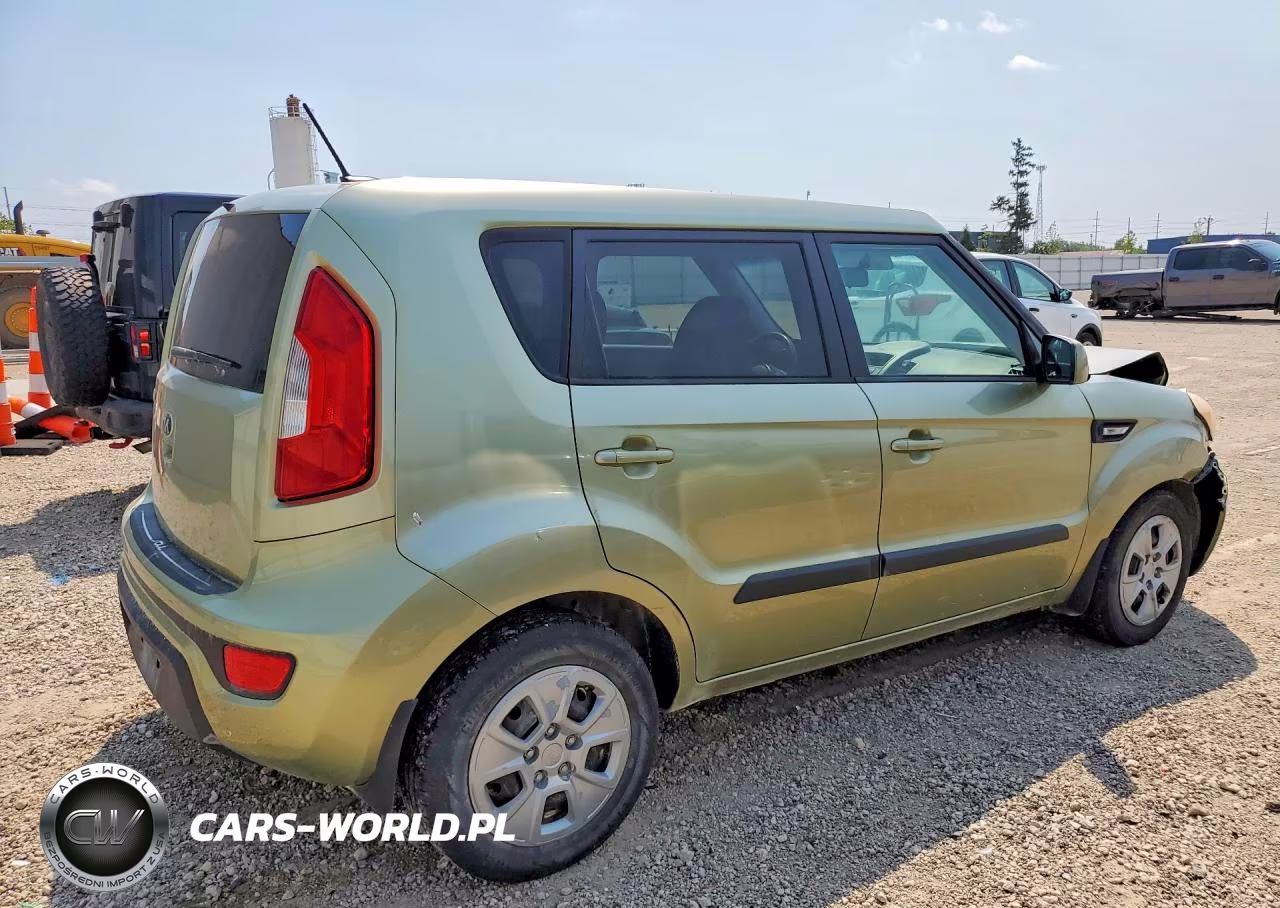 2013 Kia Soul Base VIN:KNDJT2A51D7483268 - 3