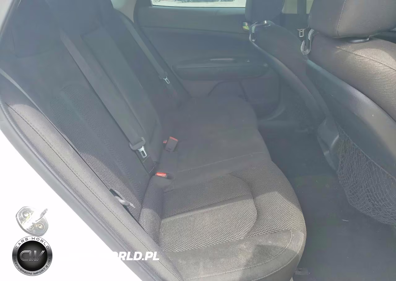 2019 Kia Optima Lx VIN:5XXGT4L3XKG358937 - 10