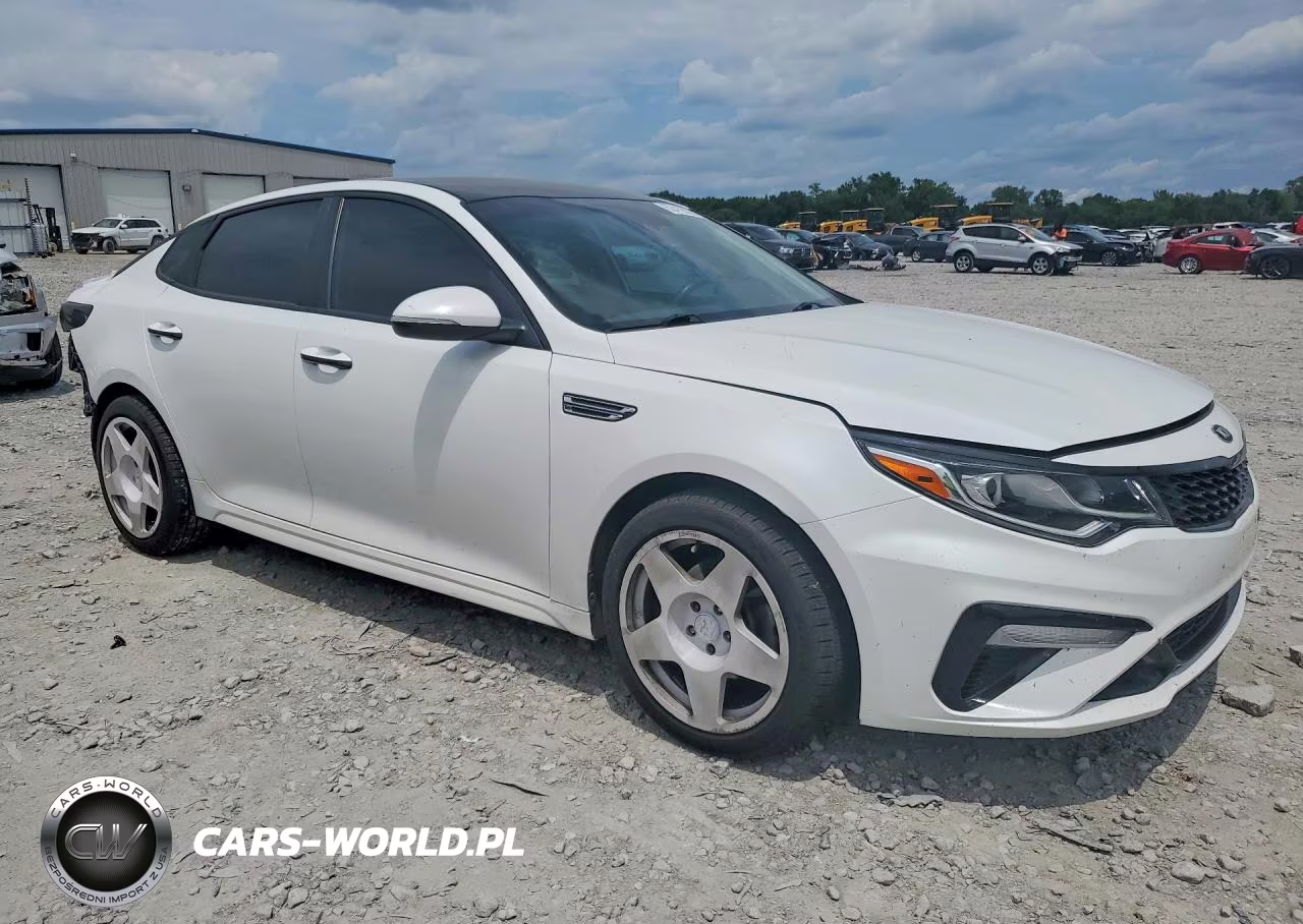 2019 Kia Optima Lx VIN:5XXGT4L3XKG358937 - 4