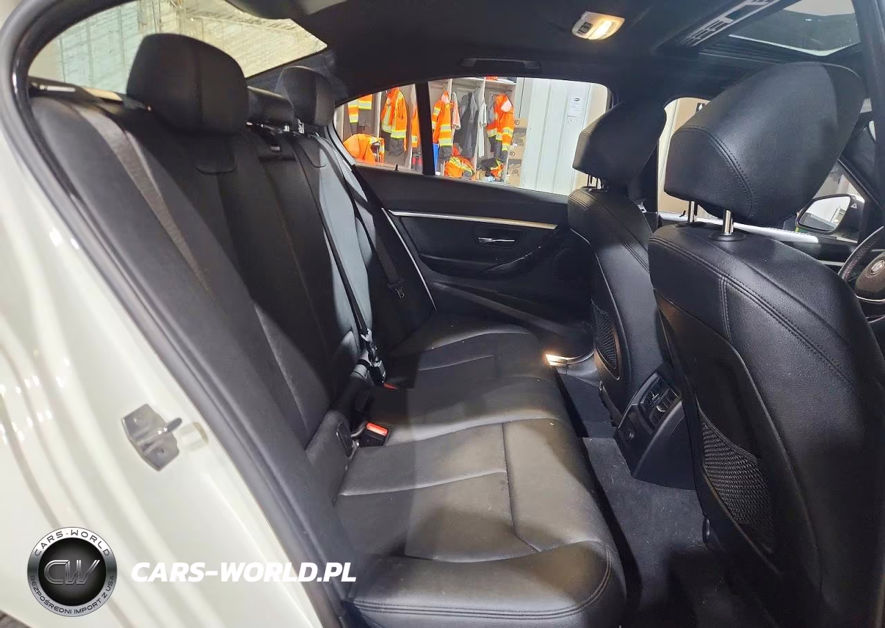 2018 BMW 330 Xi VIN:WBA8D9C51JA616575 - 10