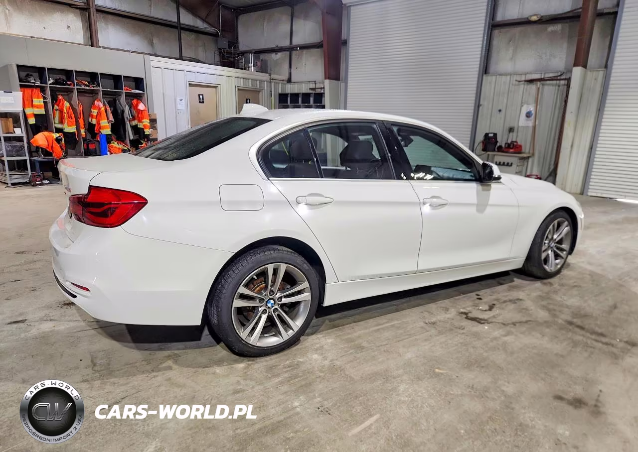 2018 BMW 330 Xi VIN:WBA8D9C51JA616575 - 3